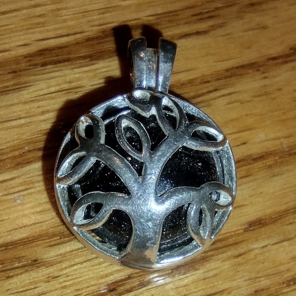 Sterling and onyx tree of life necklace - Picture 8 of 16